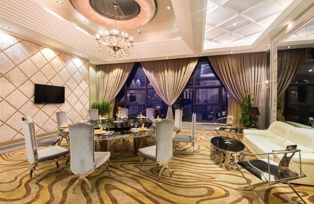 Апартаменти Grand Metropark Bay Hotel 4*